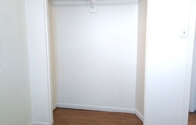 2 beds, 1 bath, 675 sqft, $650, Unit 440 Arter-Unit 13