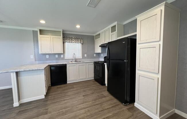 1296 COUNTRY LN