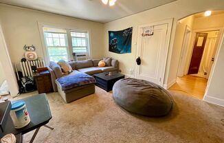 1 bed, 1 bath, $925, Unit 35