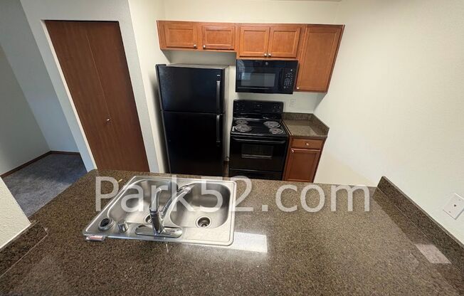 Tacoma 1 Bedroom 2nd Floor Apartment - 630 N Prospect St #17