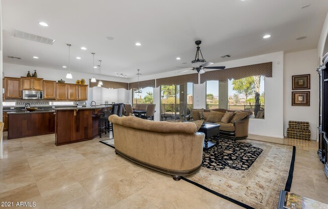 4176 E CLUBVIEW DR