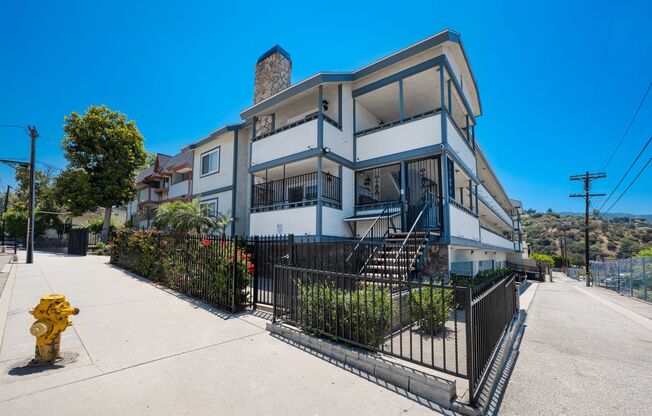 10133 Tujunga Canyon Blvd.