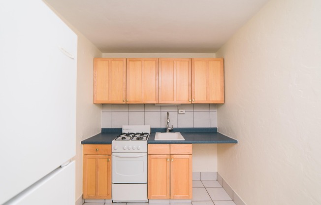 1 bed, 1 bath, 650 sqft, $940, Unit Unit 44-02