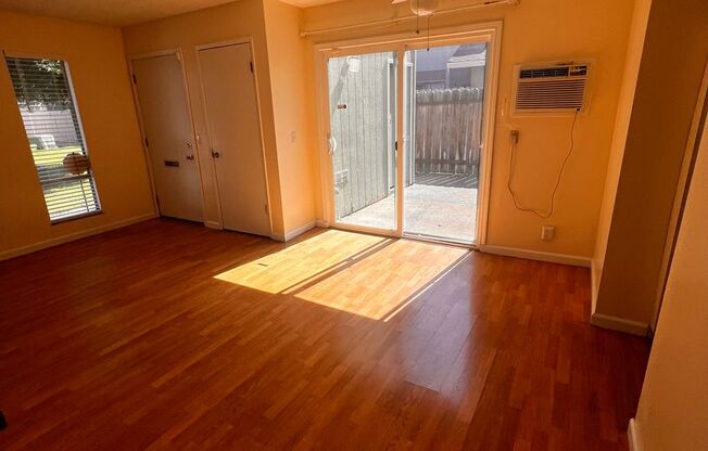 Great condo in a well managed complex with in unit laundry and refrigerator included