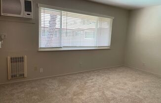 1 bed, 1 bath, $1,275, Unit 32