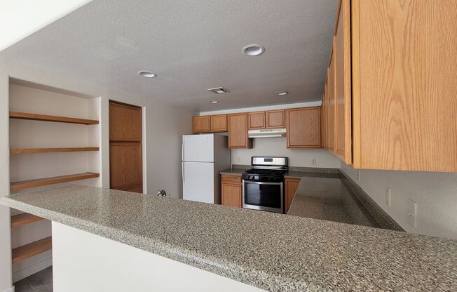 2 beds, 2 baths, $1,400