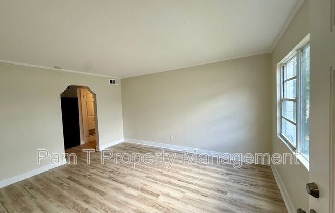 505 W 42 ST