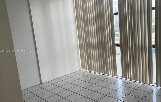 17021 N Bay Rd