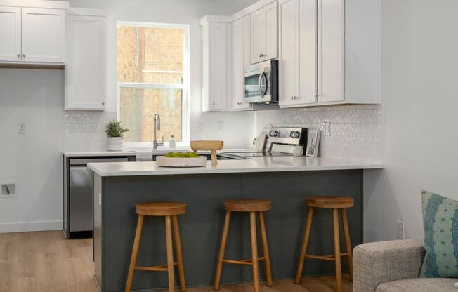 302 W AZURE SKY LN