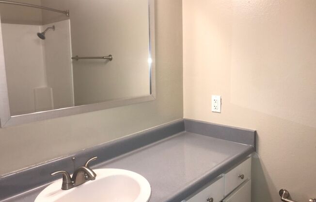 2 beds, 1 bath, 772 sqft, $2,450, Unit 37