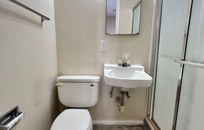 Studio, 1 bath, 495 sqft, $700, Unit Unit 34