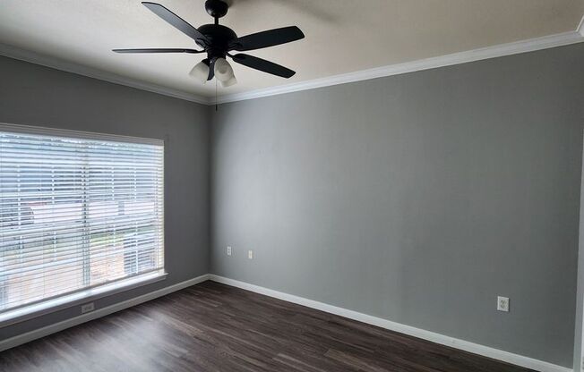 1 bed, 1 bath, 802 sqft, $1,575, Unit 722-u
