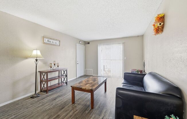 Woodland HIlls Apartments