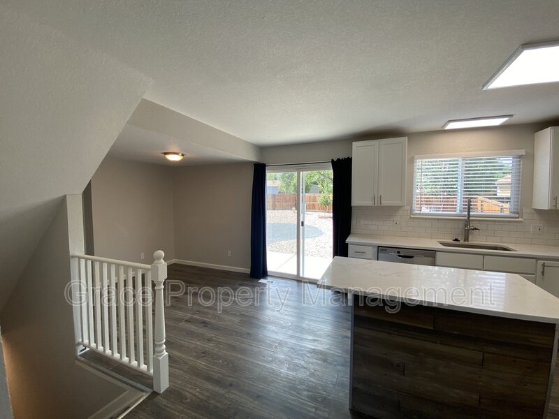 9371 BELLAIRE DR