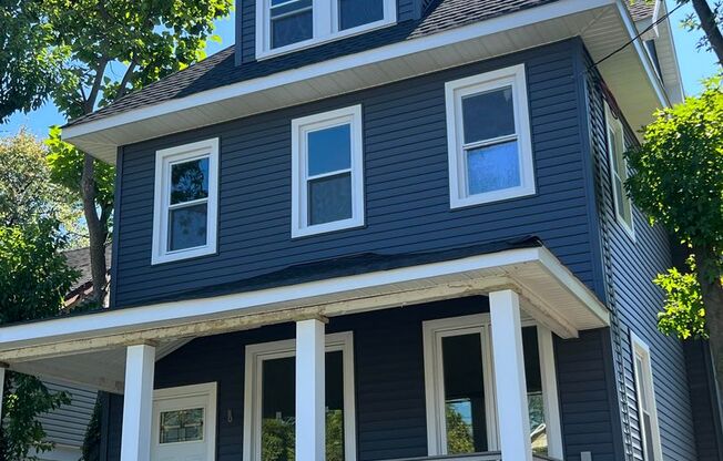 Stunning 5-Bedroom Home 2 Bathroom Single Family House for Rent in Neptune!