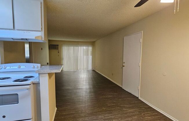 1 bed, 1 bath, 625 sqft, $2,015, Unit 121