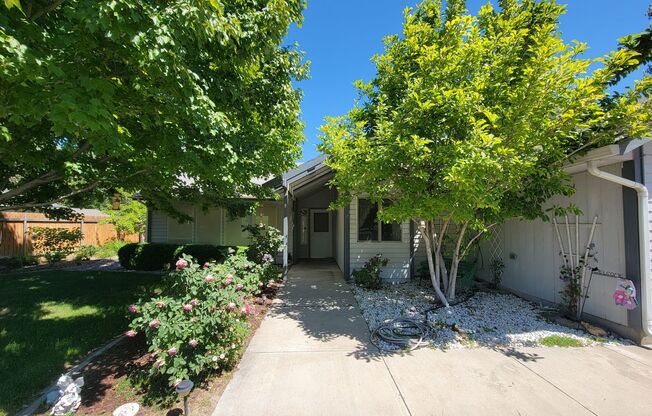 Prime Kennewick Location – 4 Bed, 2 Bath Near Highways & River View