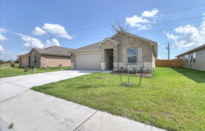 1634 Comfy Way - 4/bedroom 2/bathroom - $2,345/month