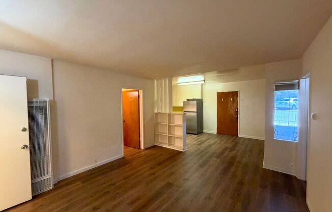 3732-3744 Grand