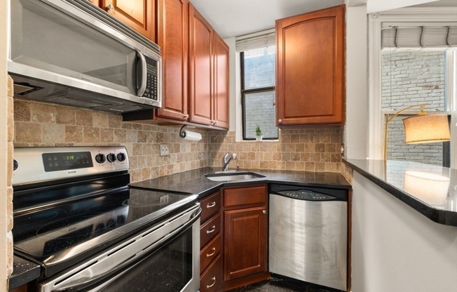 1 bed, 1 bath, 689 sqft, $3,250, Unit 6D