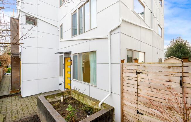 Leschi New Construction 5-Bedroom Townhouse