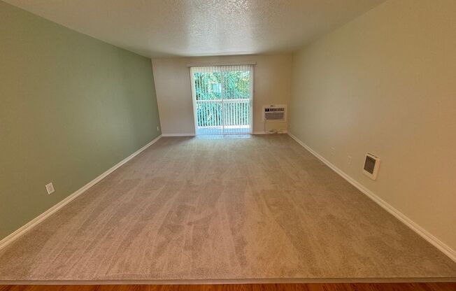 2 beds, 1 bath, 850 sqft, $1,600, Unit 44
