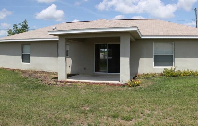 3 beds, 2 baths, $1,650