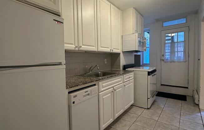 1 bed, 1 bath, 900 sqft, $3,700, Unit 1