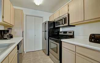 Welcome to St. James Place Apartment Homes