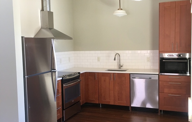 1 bed, 1 bath, 450 sqft, $1,325, Unit 203