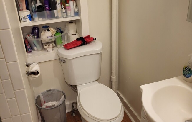 Studio, 1 bath, $2,400, Unit 1