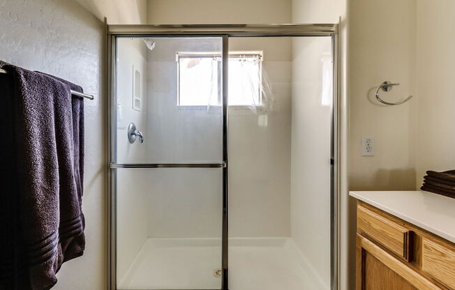 2 beds, 2 baths, 1,403 sqft, $2,000, Unit 2063