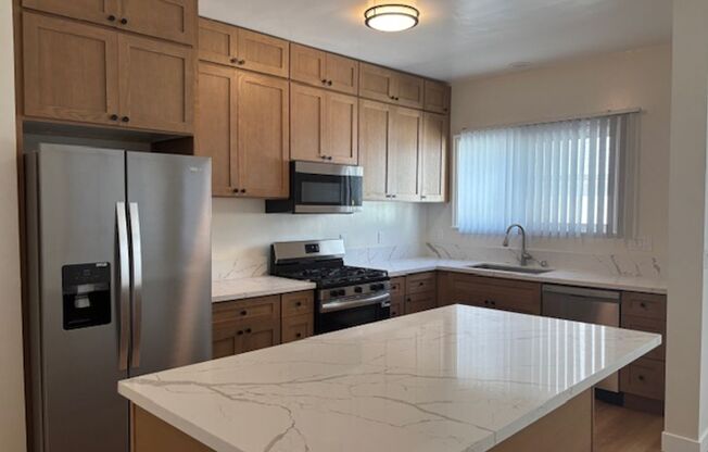 Beautiful spacious and bright apartment in the Pasadena Area