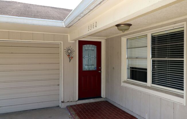 Pool Home in Winter Park. 3/2 plus bonus room .