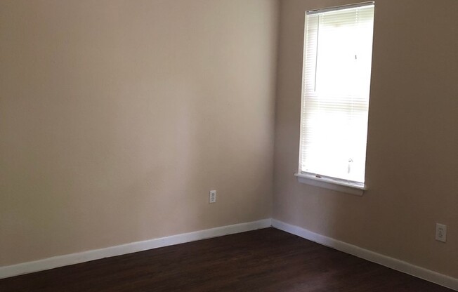 Welcome to 7549 Windsor Oaks!