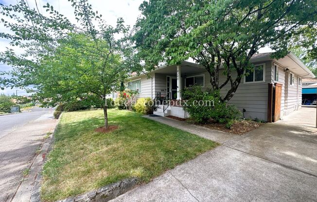 3 beds, 2 baths, $3,195