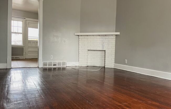 242 DELAWARE RD