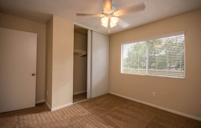 2 beds, 1 bath, 700 sqft, $2,250, Unit L