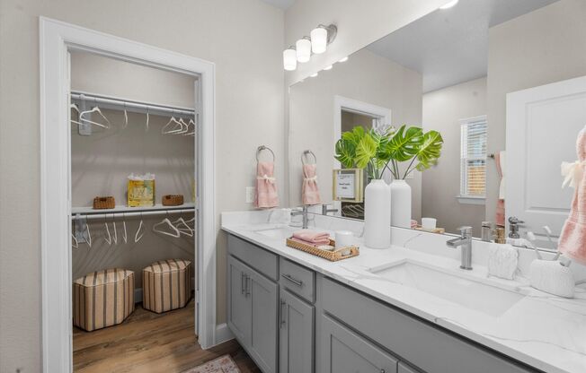 2 beds, 2 baths, 983 sqft, $2,125, Unit 7103