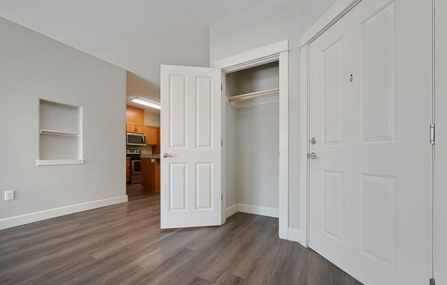 3 beds, 2 baths, 1,189 sqft, $2,395, Unit 306-71