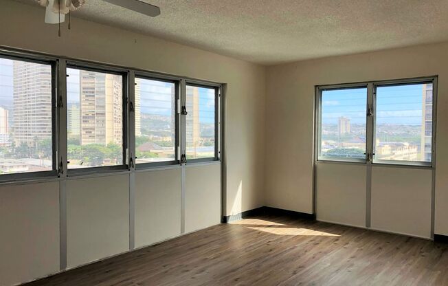 Pet Friendly Ala Wai Cove - 1BR/1BA/1PK