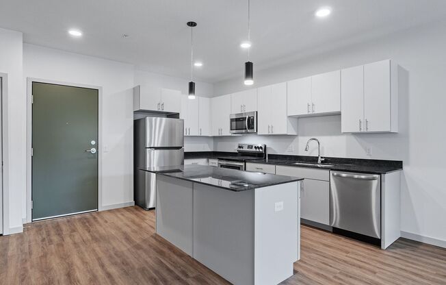1 bed, 1 bath, 857 sqft, $1,625, Unit 318