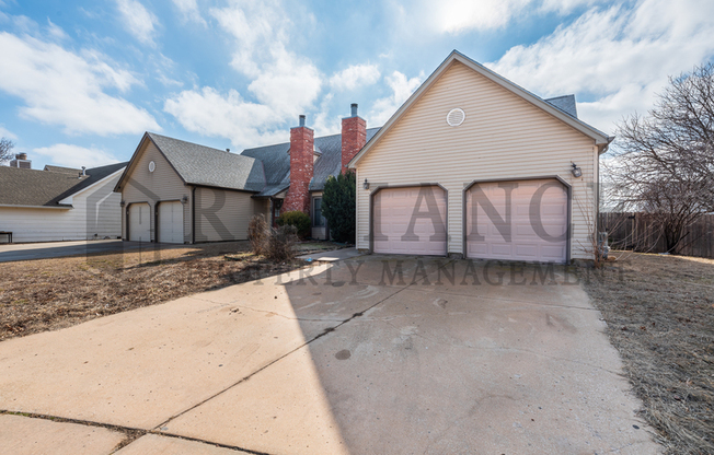 1417 S GOEBEL CIR