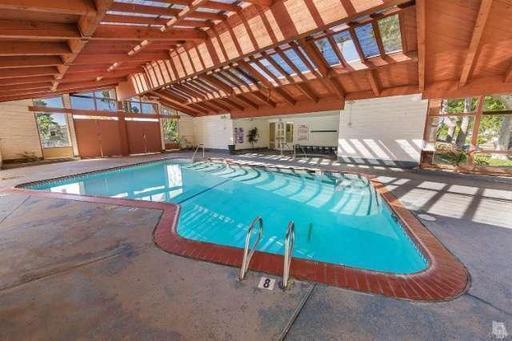 2 beds, 1 bath, $2,450, Unit # 1901