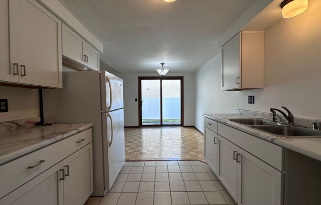 3 beds, 1.5 baths, 1,348 sqft, $1,495, Unit Unit C