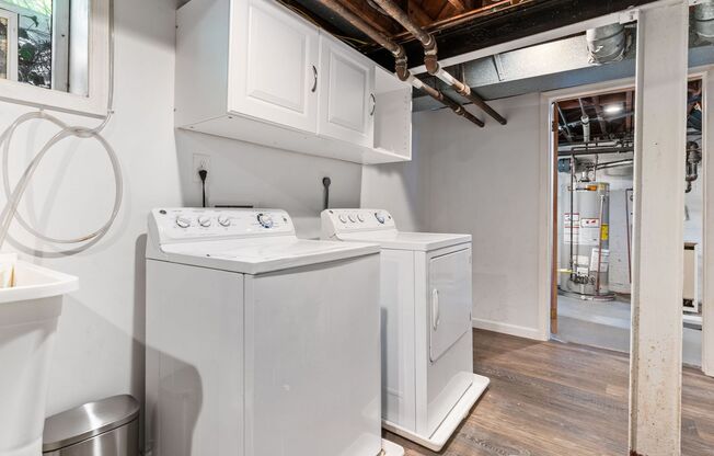 3 beds, 2.5 baths, $5,228