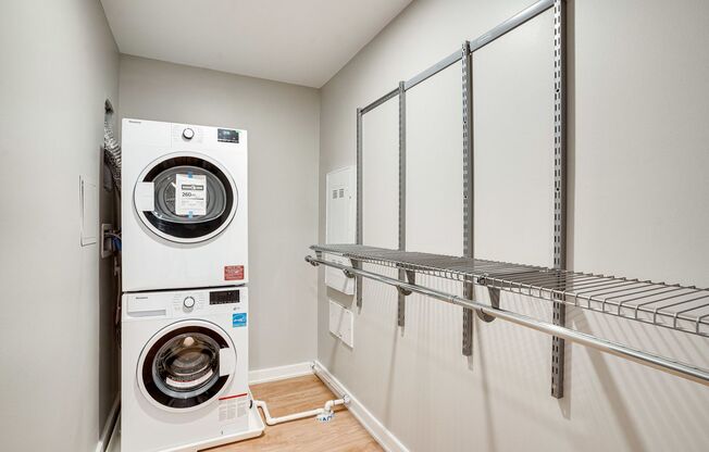 Studio, 1 bath, 504 sqft, $2,495, Unit 421