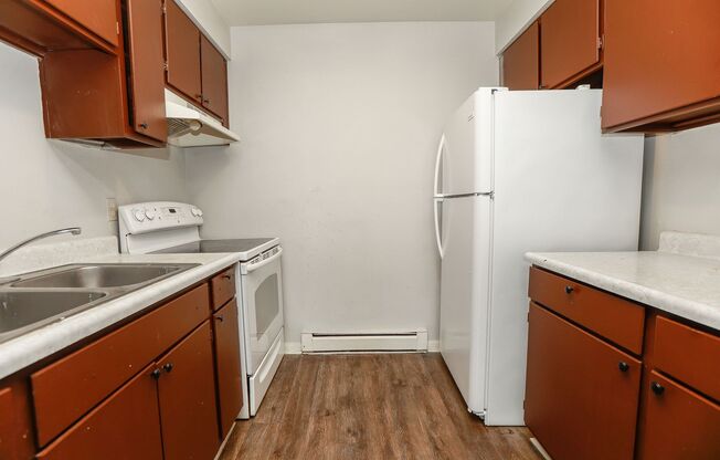 1 bed, 1 bath, 698 sqft, $1,150, Unit C2