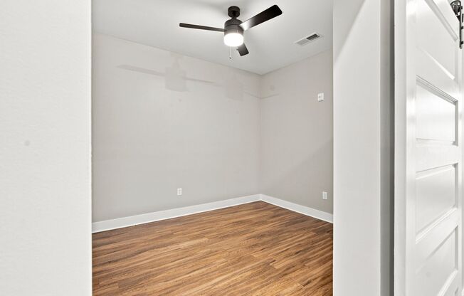 Studio, 1 bath, 640 sqft, $1,399, Unit 313 S1