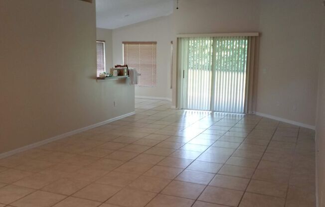 3 beds, 2 baths, $2,600